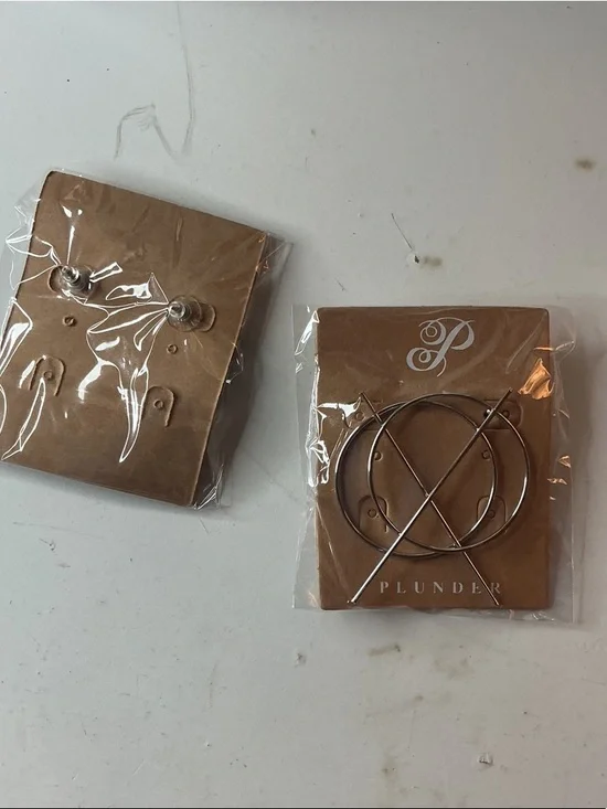 Plunder Silver Circle & Cross Pin Hair Clips Set of Two NWT - Picture 5 of 6